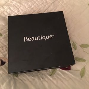 Beautique makeup kit